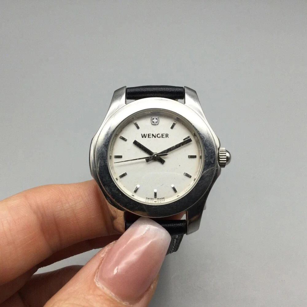 Wenger S.A.K. Design Womens Watch 35mm Silver Tone Date Leather New Battery